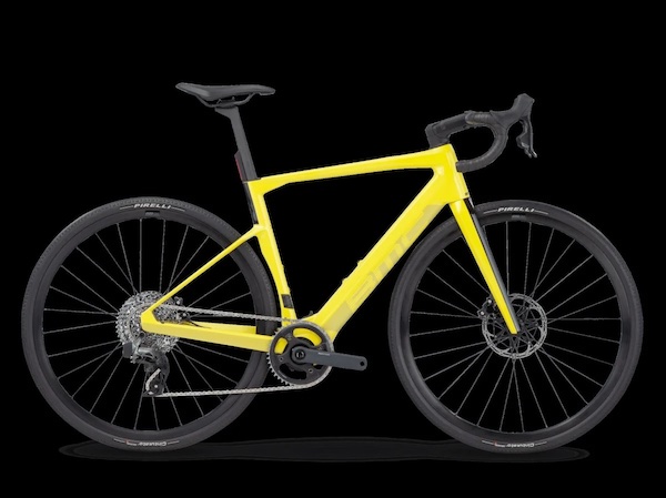 roadmachine-01-amp-x-two-sideview