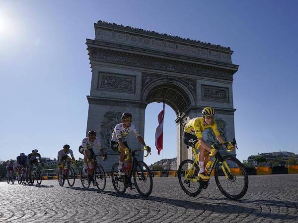 Le Tour de France sautera la finale de Paris en 2024