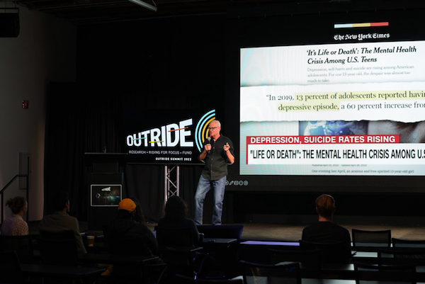 Un examen de l'impact du cyclisme sur le développement et l'activité du cerveau des adolescents lors du sommet Outride 2022