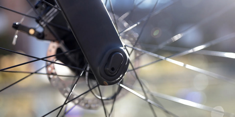 cadre en gravier mais tube de pédalier traditionnel annulé